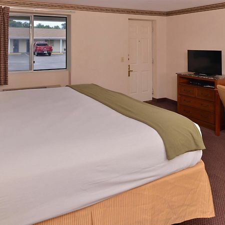 Americas Best Value Inn & Suites Wolcott ภายนอก รูปภาพ