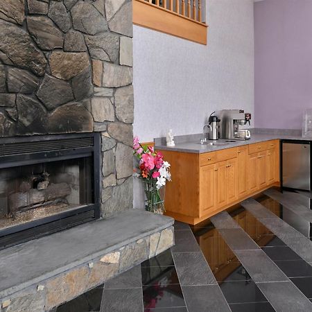 Americas Best Value Inn & Suites Wolcott ภายนอก รูปภาพ