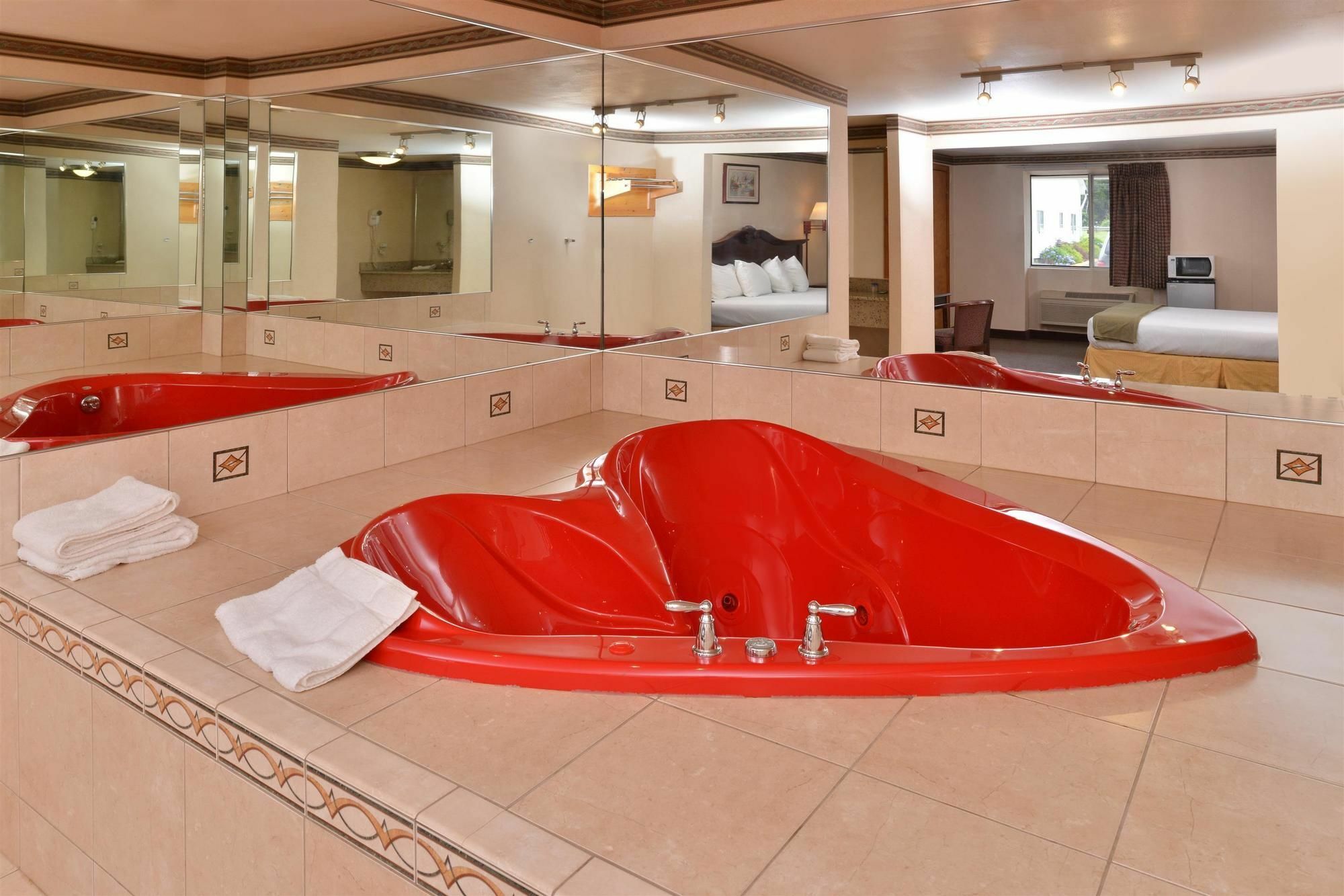 Americas Best Value Inn & Suites Wolcott ภายนอก รูปภาพ