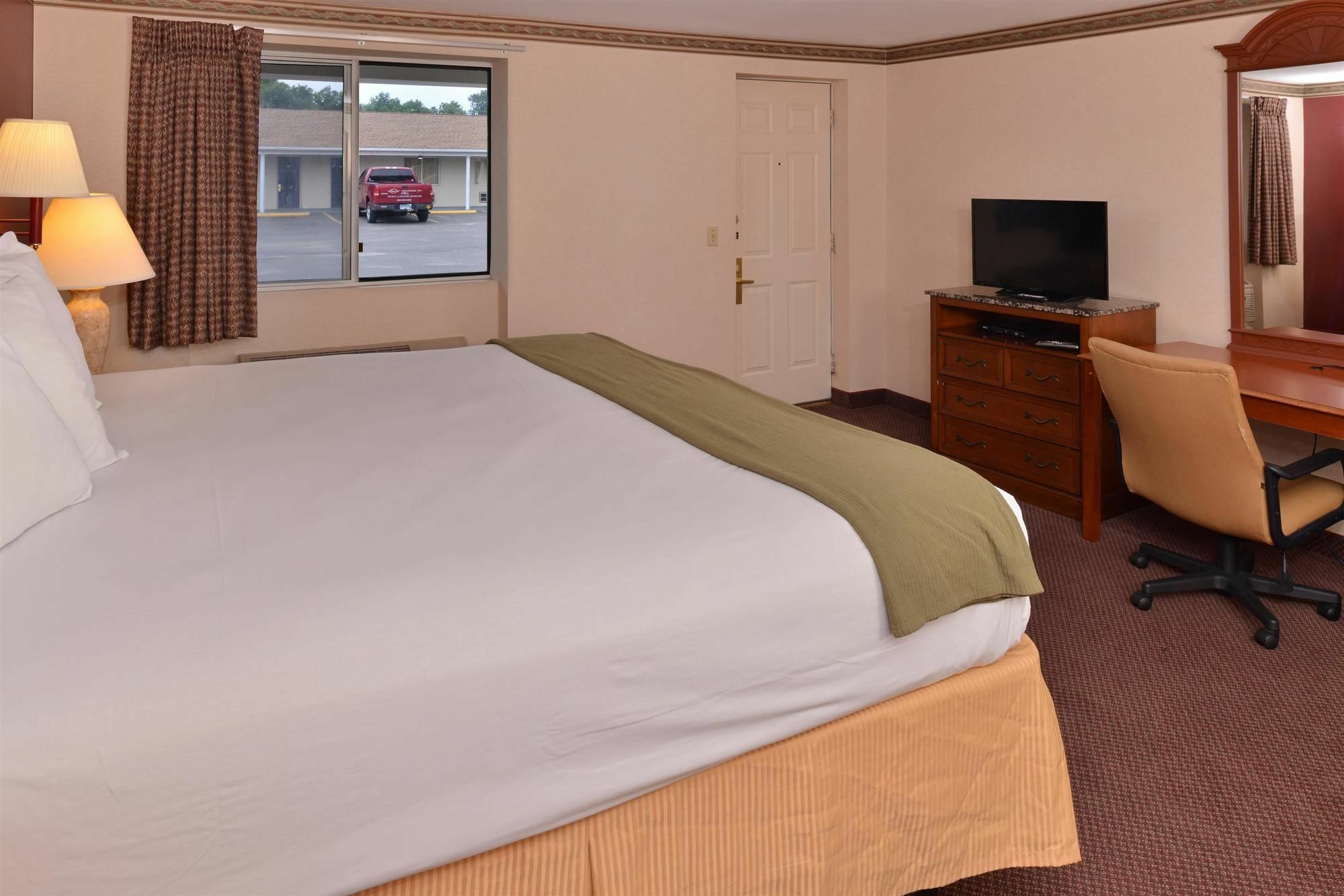 Americas Best Value Inn & Suites Wolcott ภายนอก รูปภาพ